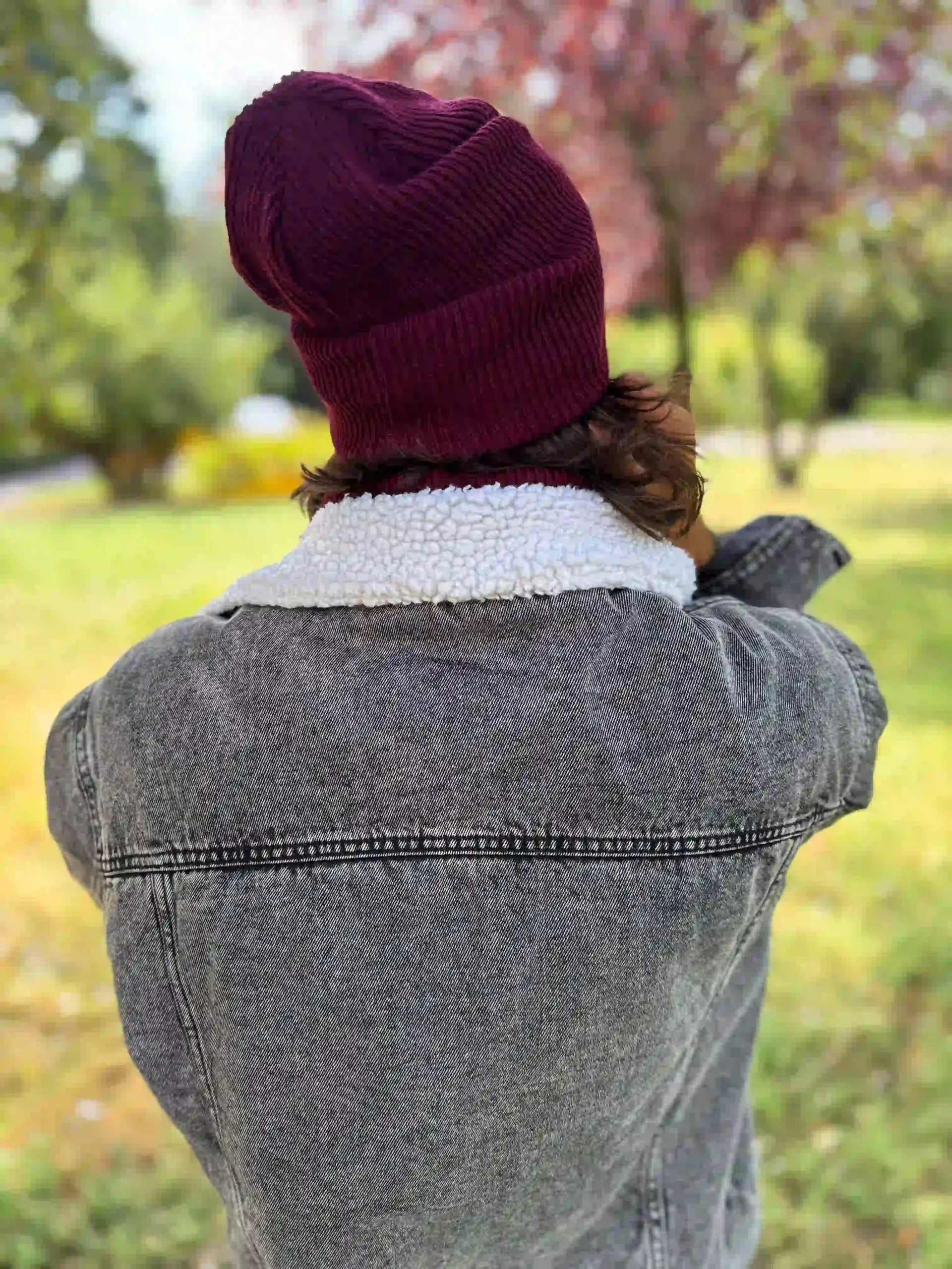 Męska czapka slouchy logo kolorowe "Bordo" 33 luzna czapka meska bordo scaled 1