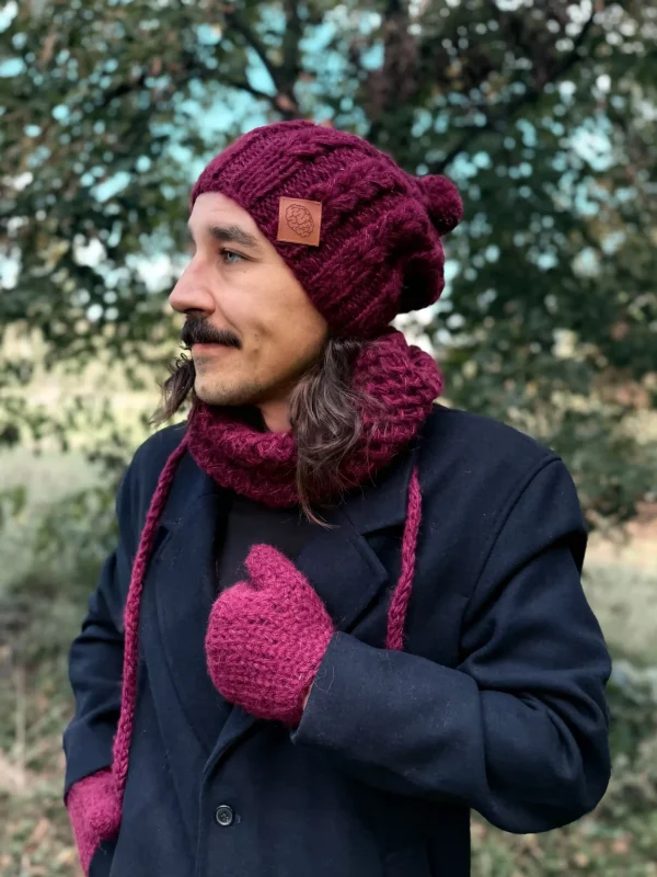 meska czapka zimowa z pomponem merino bordowa scaled 1