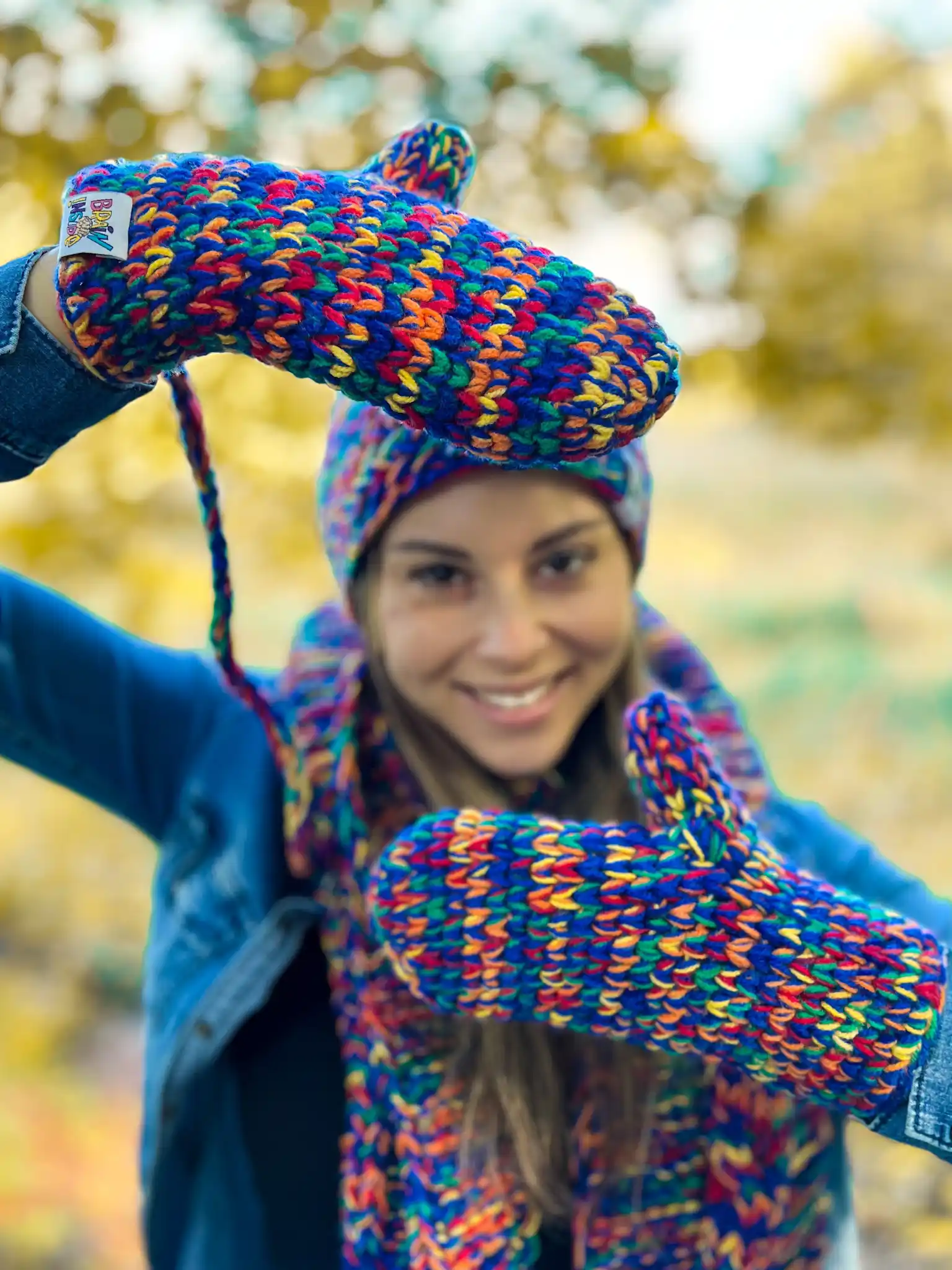 Rękawiczki handmade ze sznureczkiem ,,Pokojowe granaty" 202 mitenki na sznurku