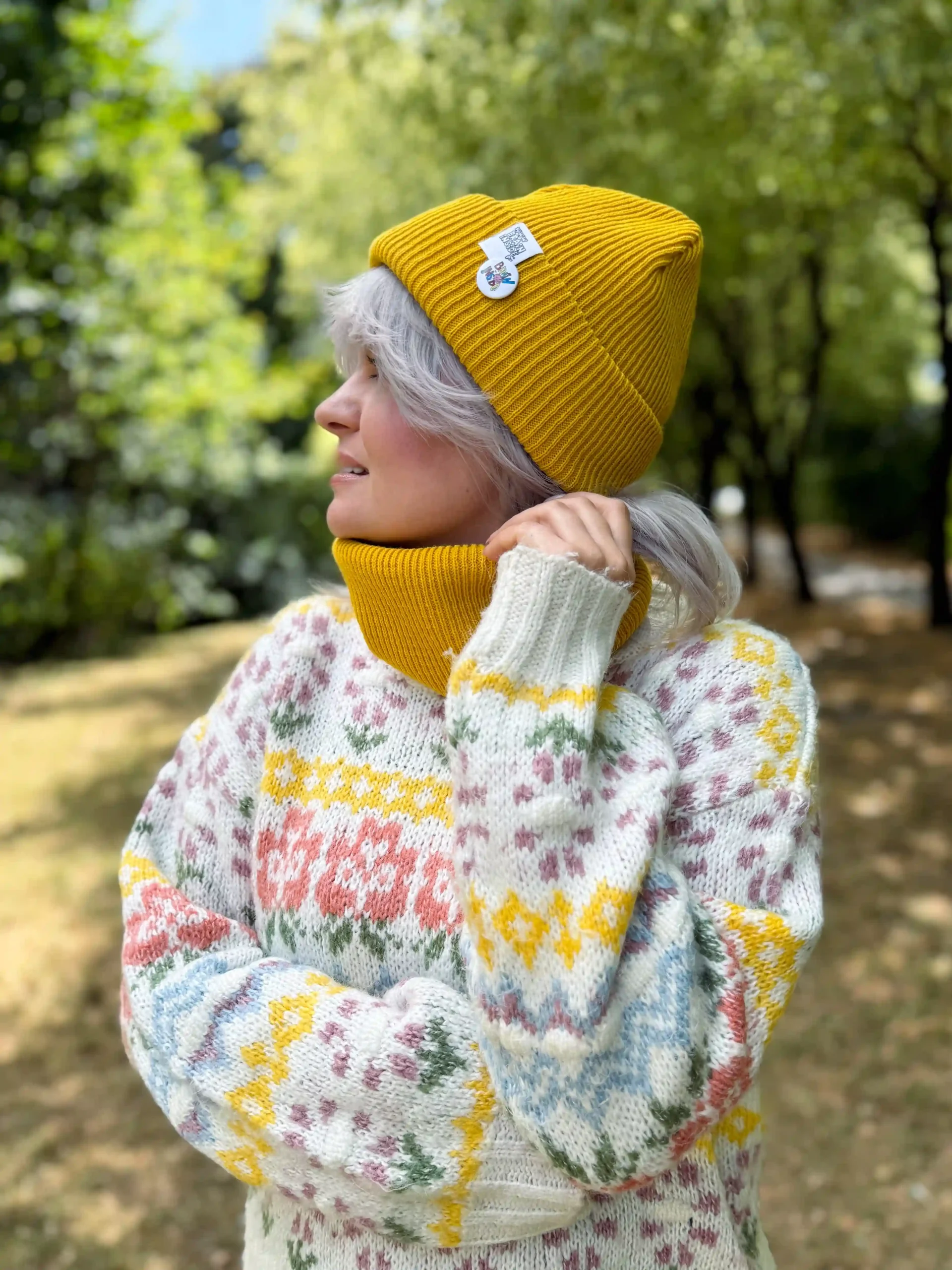 Czapka wywijana logo kolorowe "Miodowa musztarda" 133 musztardowa czapka beanie bawelniana scaled 1