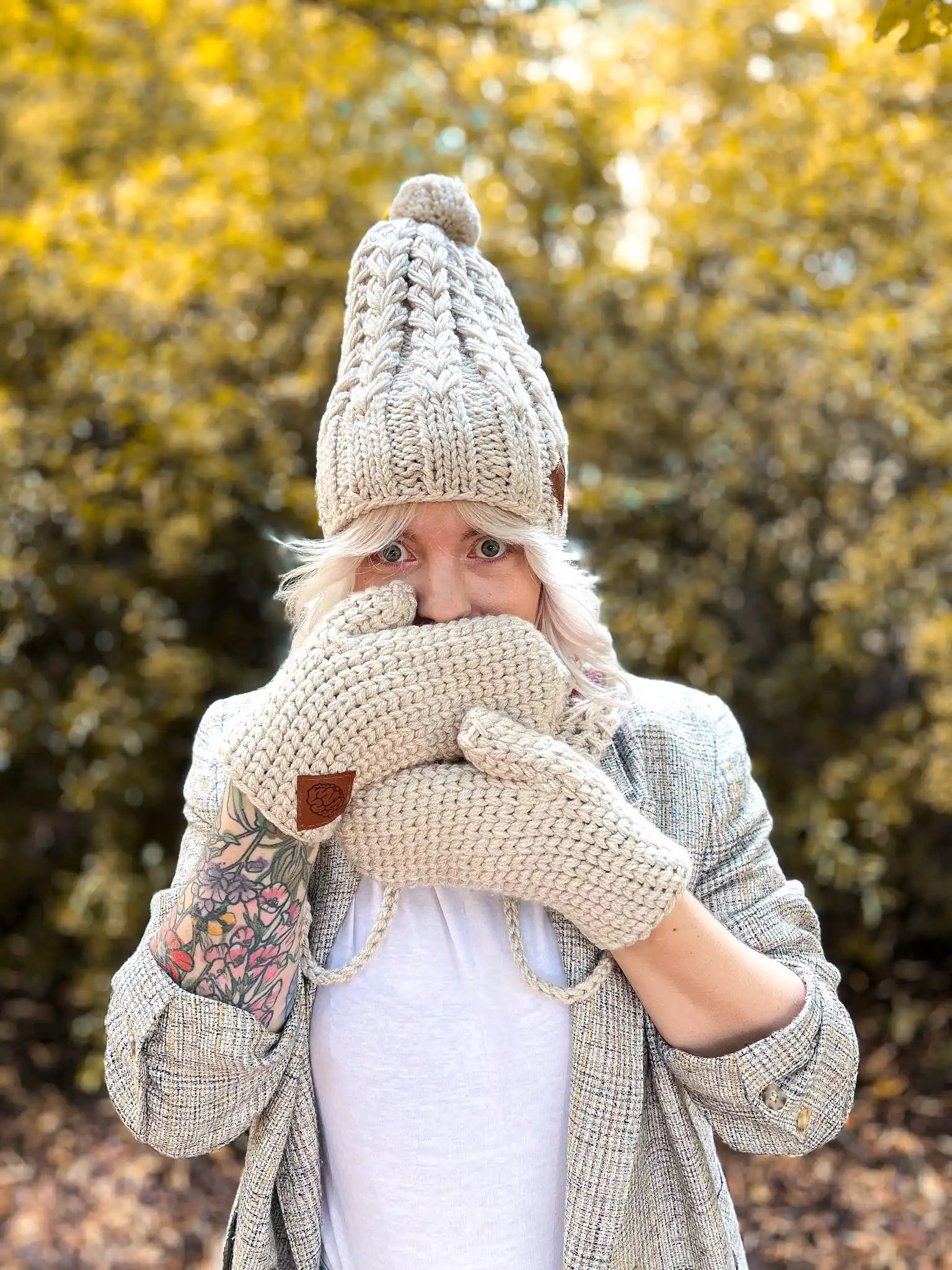 Rękawiczki handmade ze sznureczkiem ,,Jasny beż" 167 pomysł na prezent dla córki