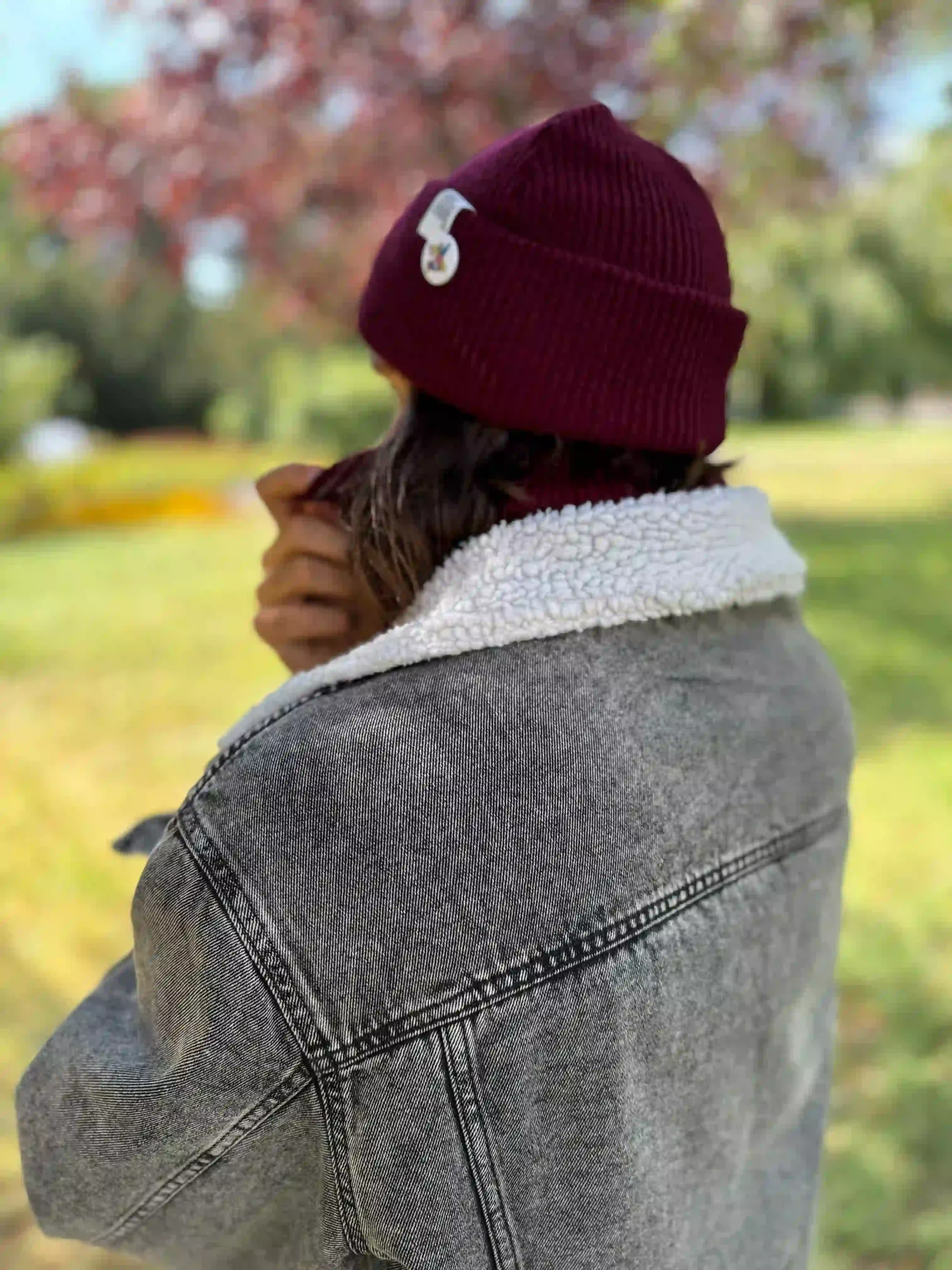 Męska czapka wywijana logo kolorowe "Bordo" 43 producent czapek beanie scaled 1