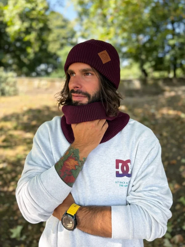 Męska bawełniana czapka beanie logo ekoskórka "Bordo" 9 producent czapek zimowych scaled 1
