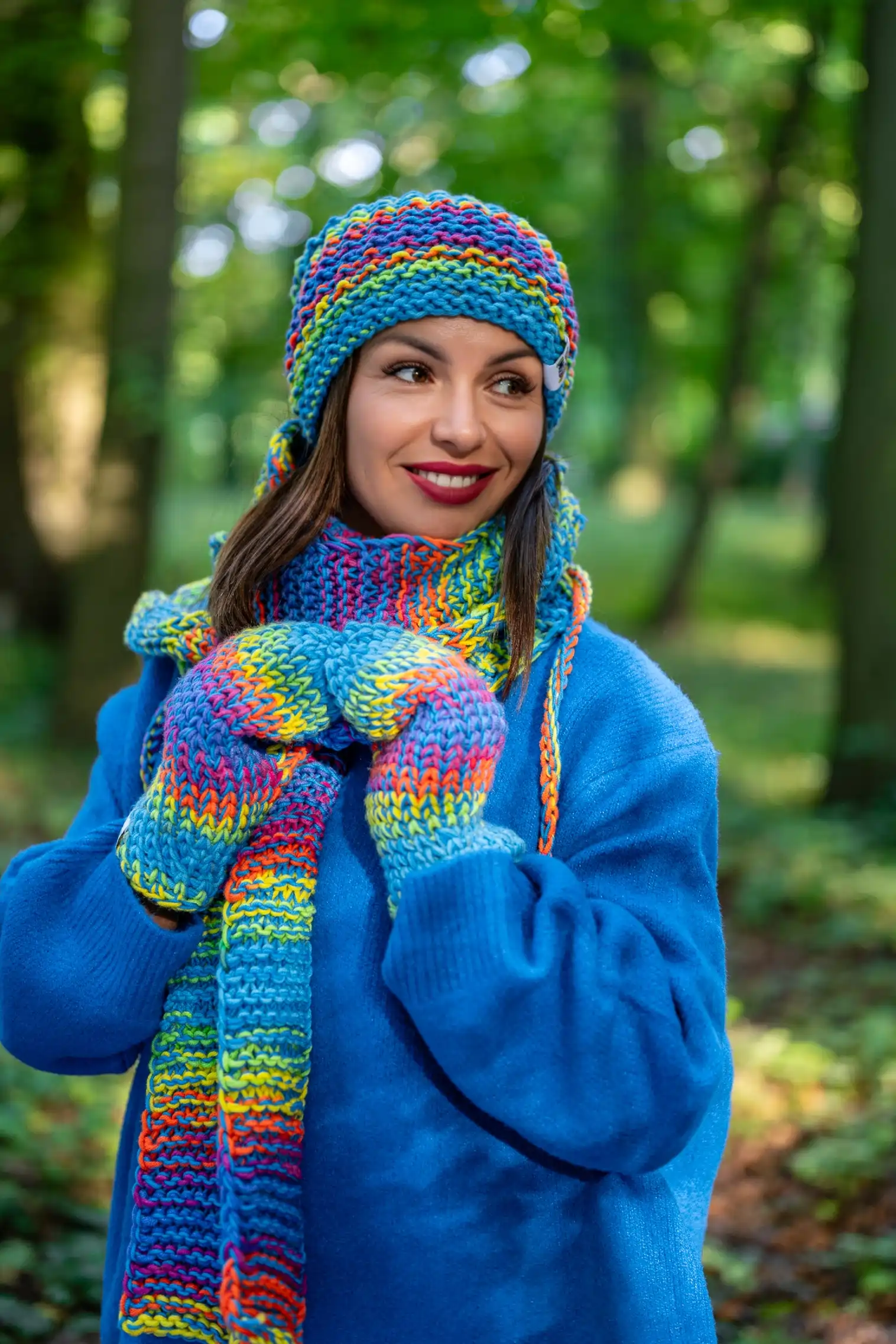 Czapka MERINO 50% ,,Tęcza błękit" NEVERLAND 210 producent rekawiczek