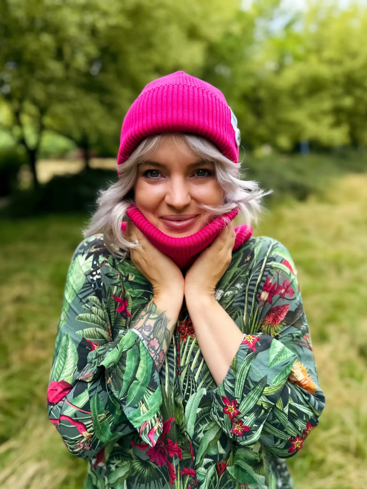 Czapka beanie z bawełny logo kolorowe "Malina" 18 rozowa beanie