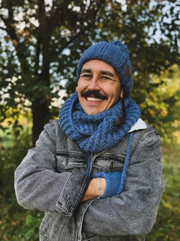 Męski komin MERINO "Ciemny niebieski" 9 seniorki czapka scaled 1