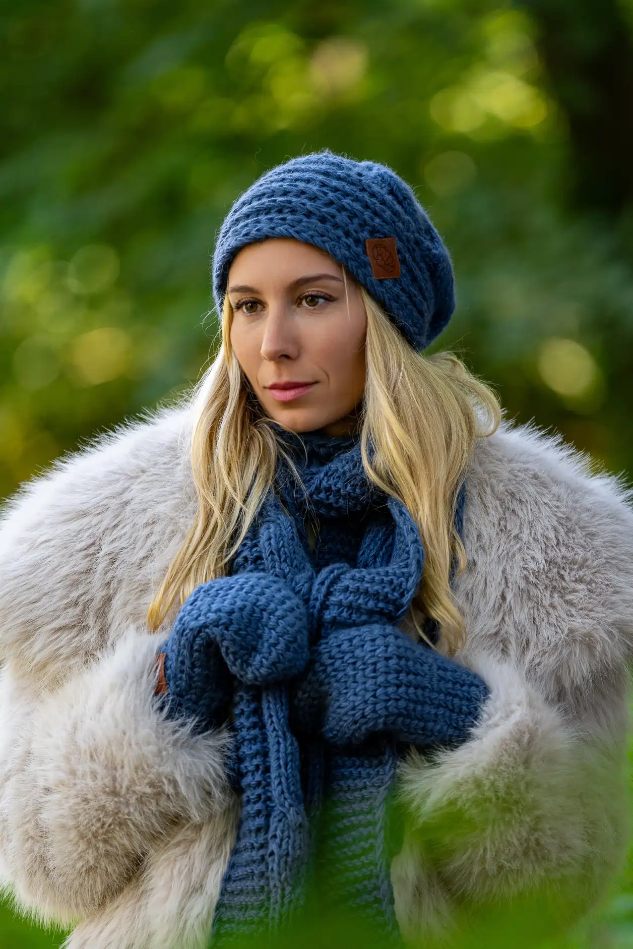 Rękawiczki MERINO "Ciemny niebieski" 53 szal kobaltowy niebieski merino