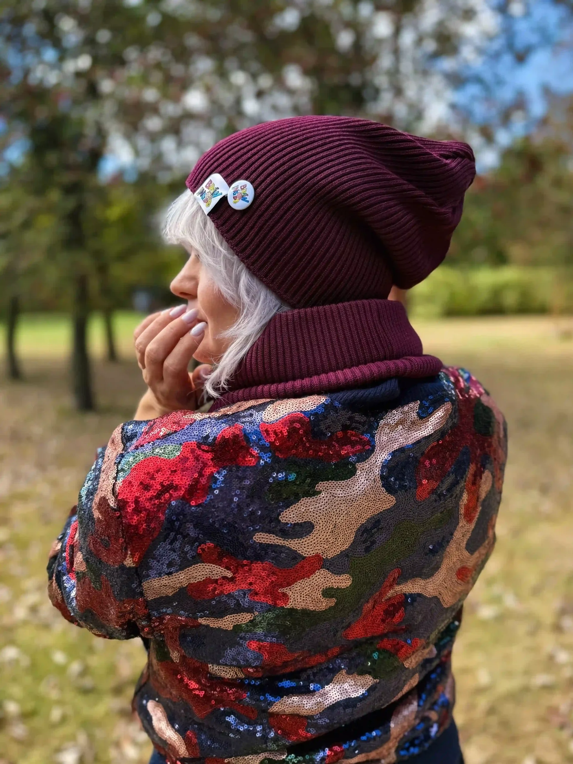 Luźna czapka z bawełny logo kolorowe "Bordo" 156 szalik bordo 1 scaled 1
