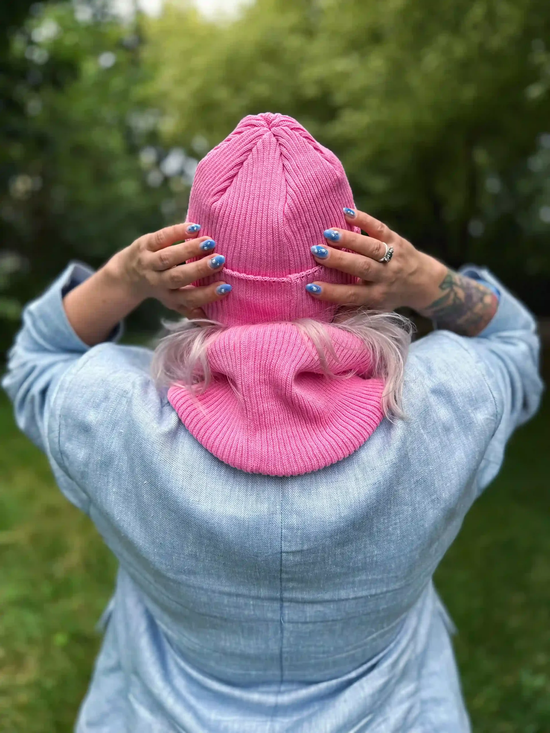 Bawełniana czapka beanie logo ekoskórka "Różowy" 24 szalik dobry sklad bawelna scaled 1