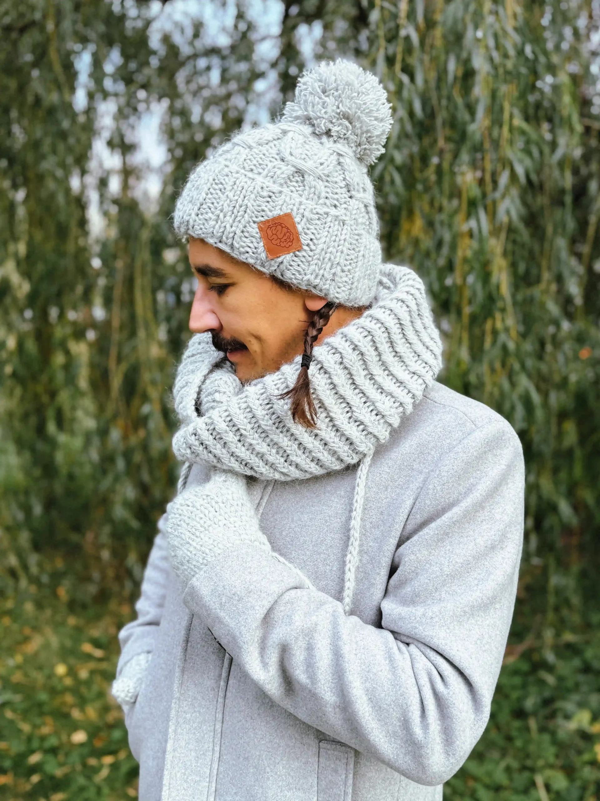 Męska czapka MERINO Euforia "Wybielony szary" 166 szara czapka z pomponem scaled 1
