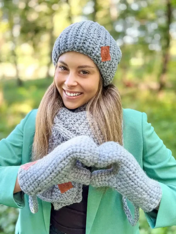 szare rekawiczki handmade na sznurku 2 2