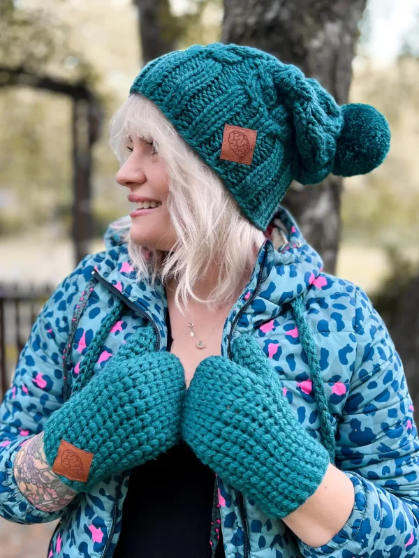 Czapka luźna z pomponem ENDORFINA ,,Leśny zielony" 6 zielona czapka merino 1