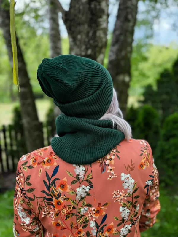 Luźna czapka z bawełny logo kolorowe "Zielony" 9 zielona oversize beanie uzna czapka zimowa scaled 1