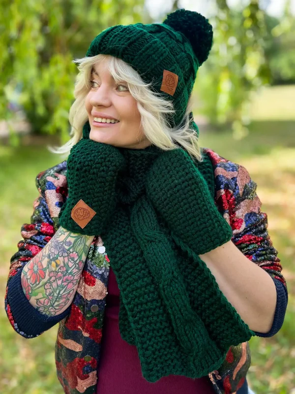 Rękawiczki handmade ze sznureczkiem ,,Ciemny zielony" 9 zielone mitenki merino