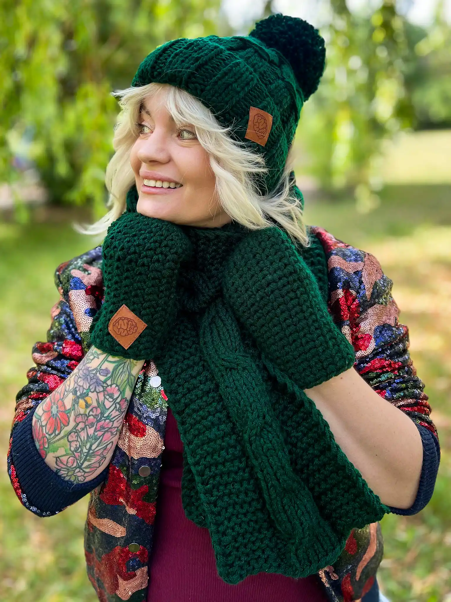 Rękawiczki handmade ze sznureczkiem ,,Ciemny zielony" 239 zielone mitenki merino