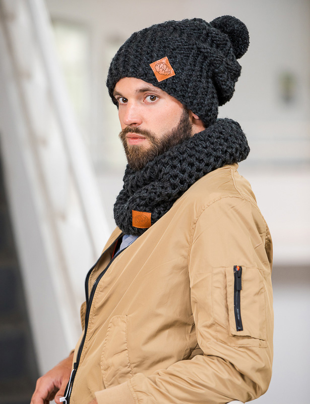 Męski mały komin na szyję "Perłowy czarny" 30 zimowa czapka z pomponem brain inside handmade 1