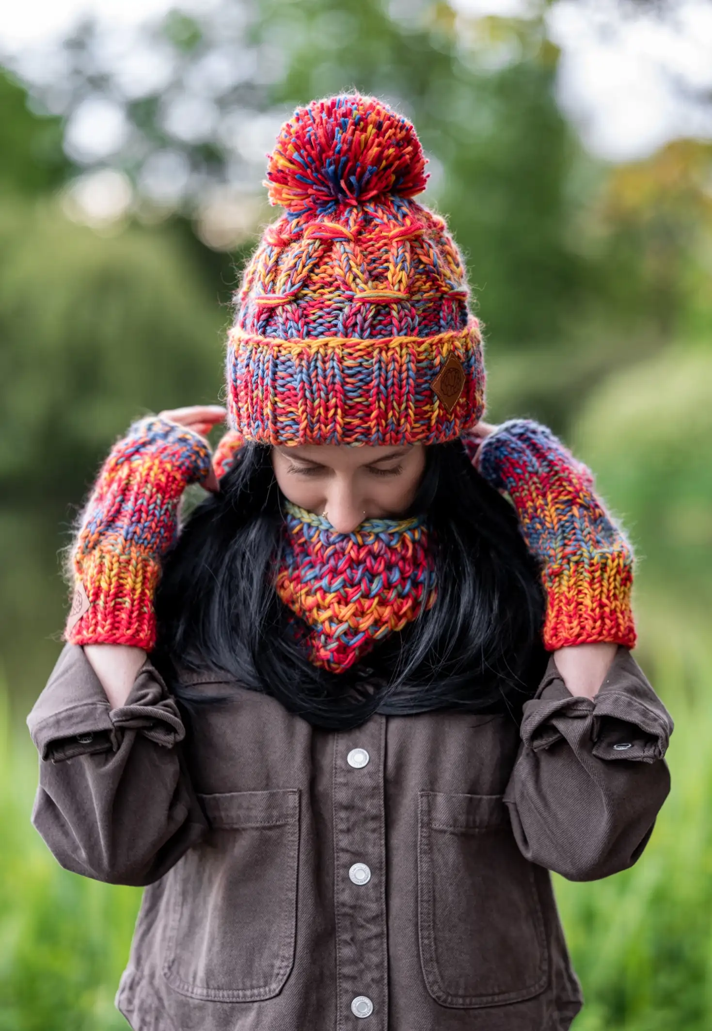 Czapka MERINO 100% Euforia "Przygaszone Czerwienie" 168 czapka damska merino z pomponem