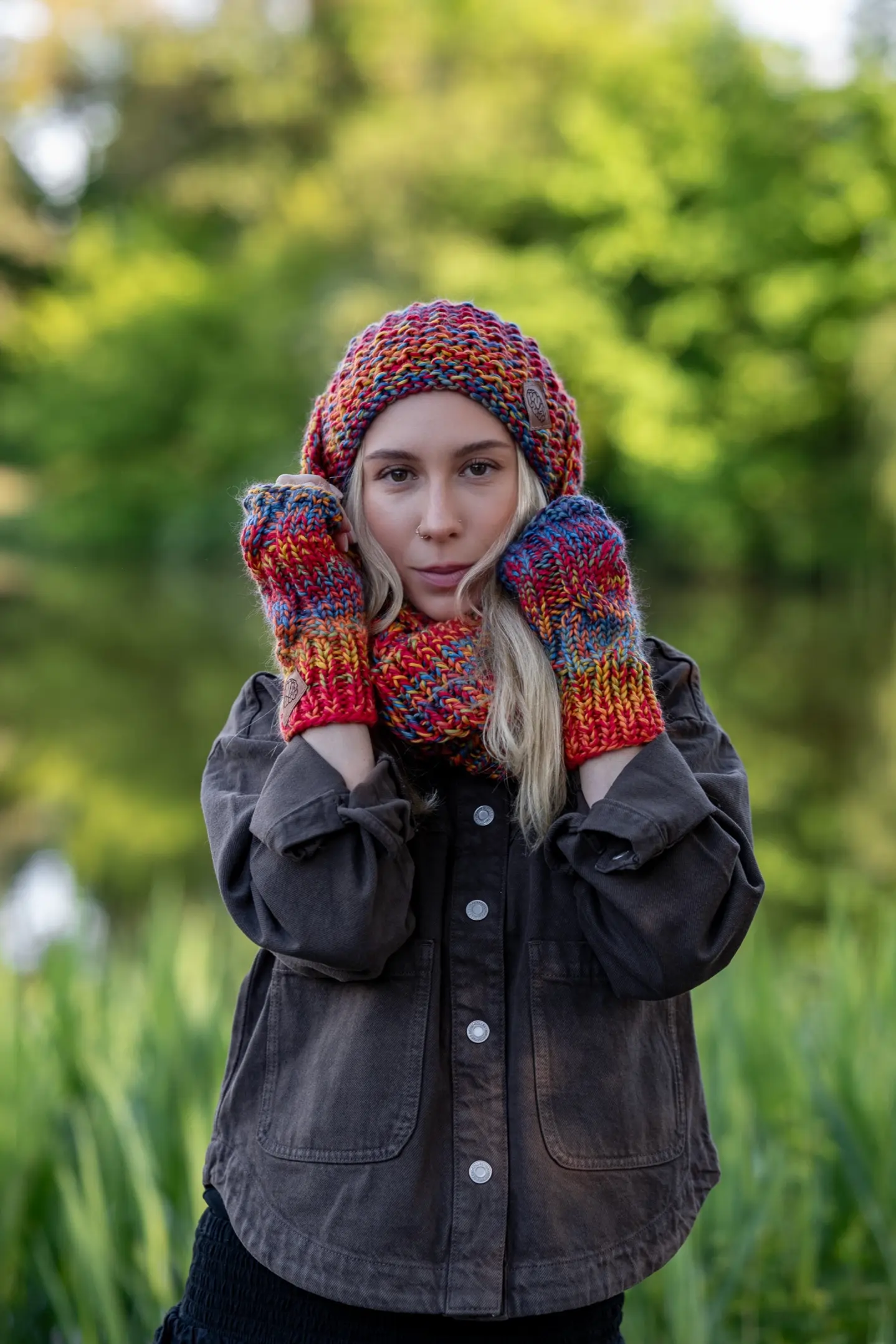 Czapka MERINO Neverland "Przygaszone Czerwienie" + podszewka BAWEŁNA 232 czapka smerfetka z podszewką
