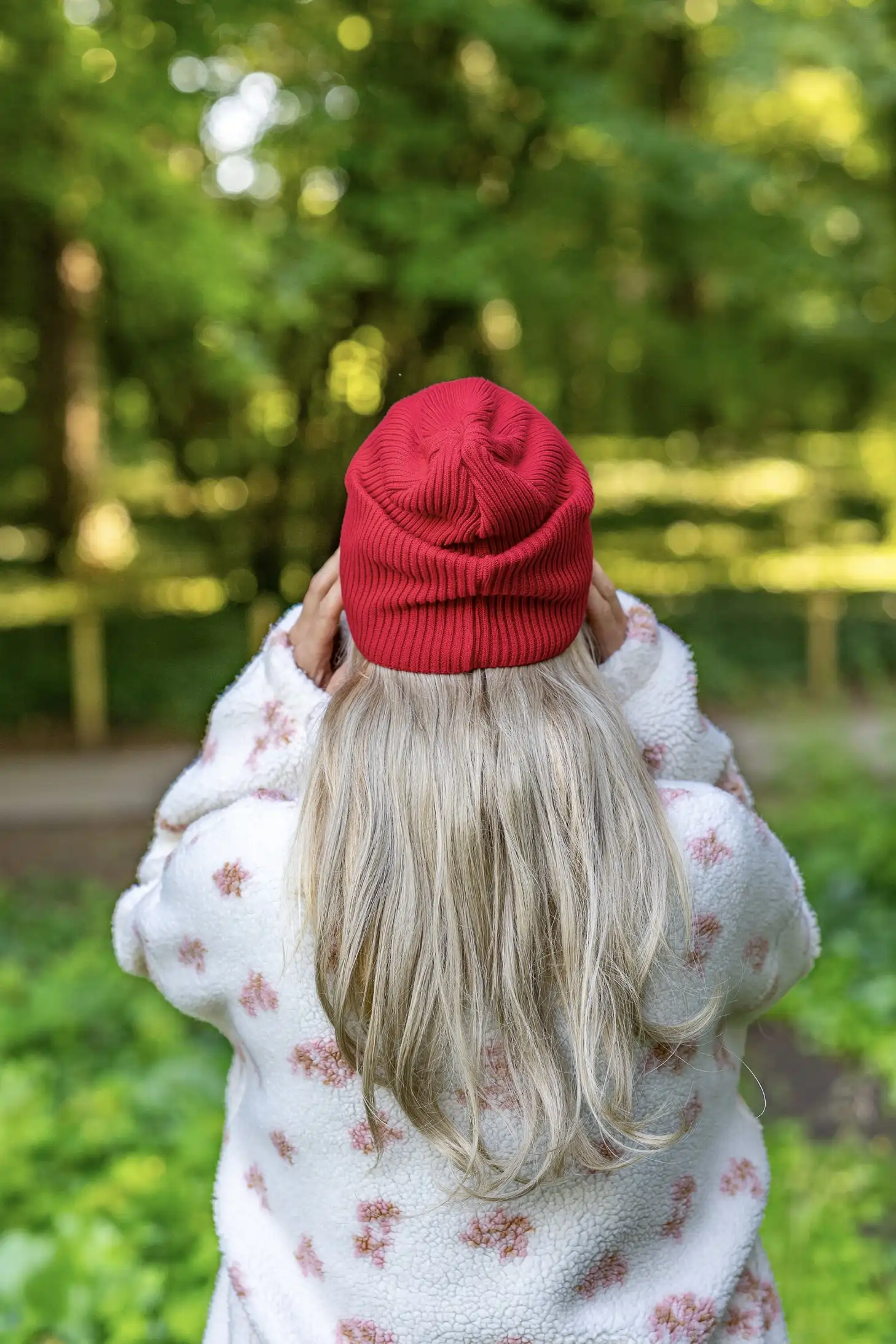 Luźna czapka z bawełny logo kolorowe "Czerwony" 3 czerwona czapka bawełniana