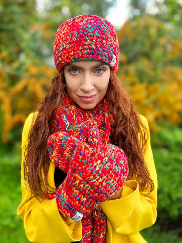 Rękawiczki MERINO 50% handmade ze sznureczkiem ,,Czerwienie" 17 czerwona ręcznie robiona opaska podszyta polarem