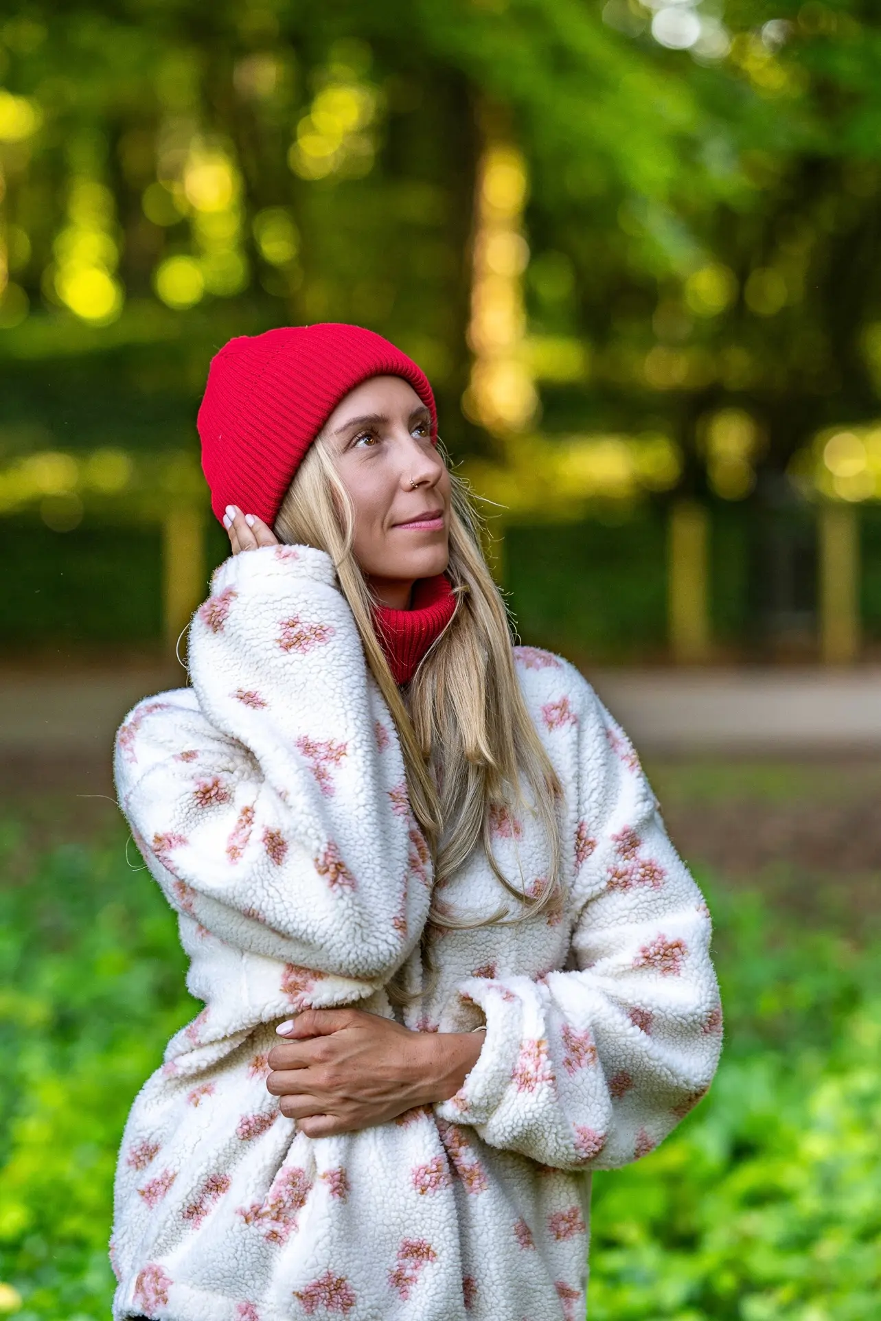 Czapka beanie z bawełny logo kolorowe "Czerwony" 204 wywijana czapka damska