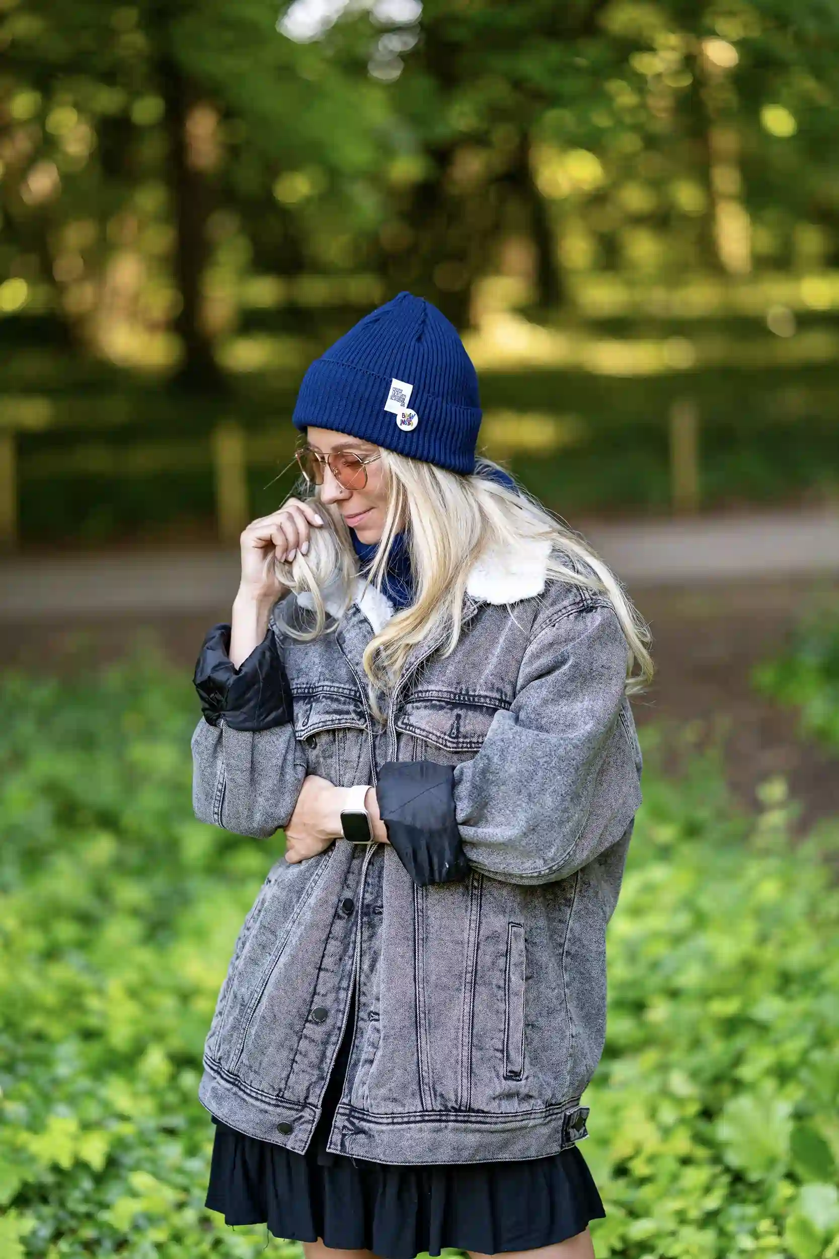 Damska czapka beanie z bawełny logo kolorowe "Ciemny Granat Navy" 185 wywijana czapka damska