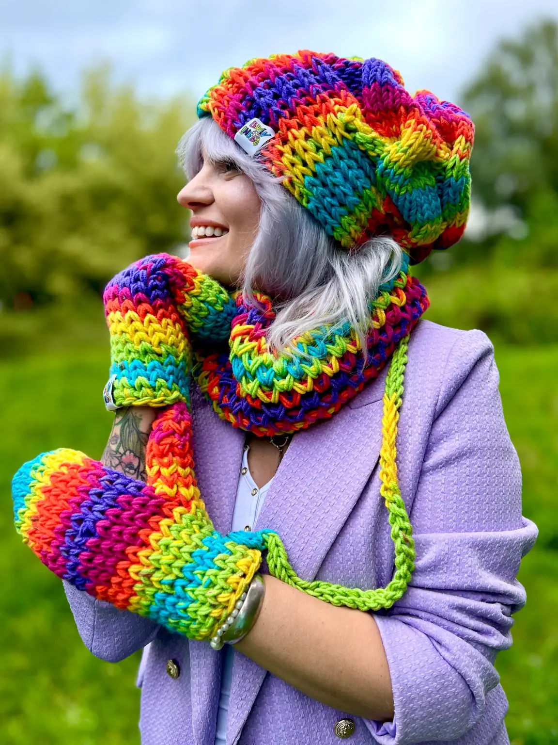 Kolorowe rękawiczki handmade ze sznureczkiem ,,Tęcza" 16 Kolorowe mitenki