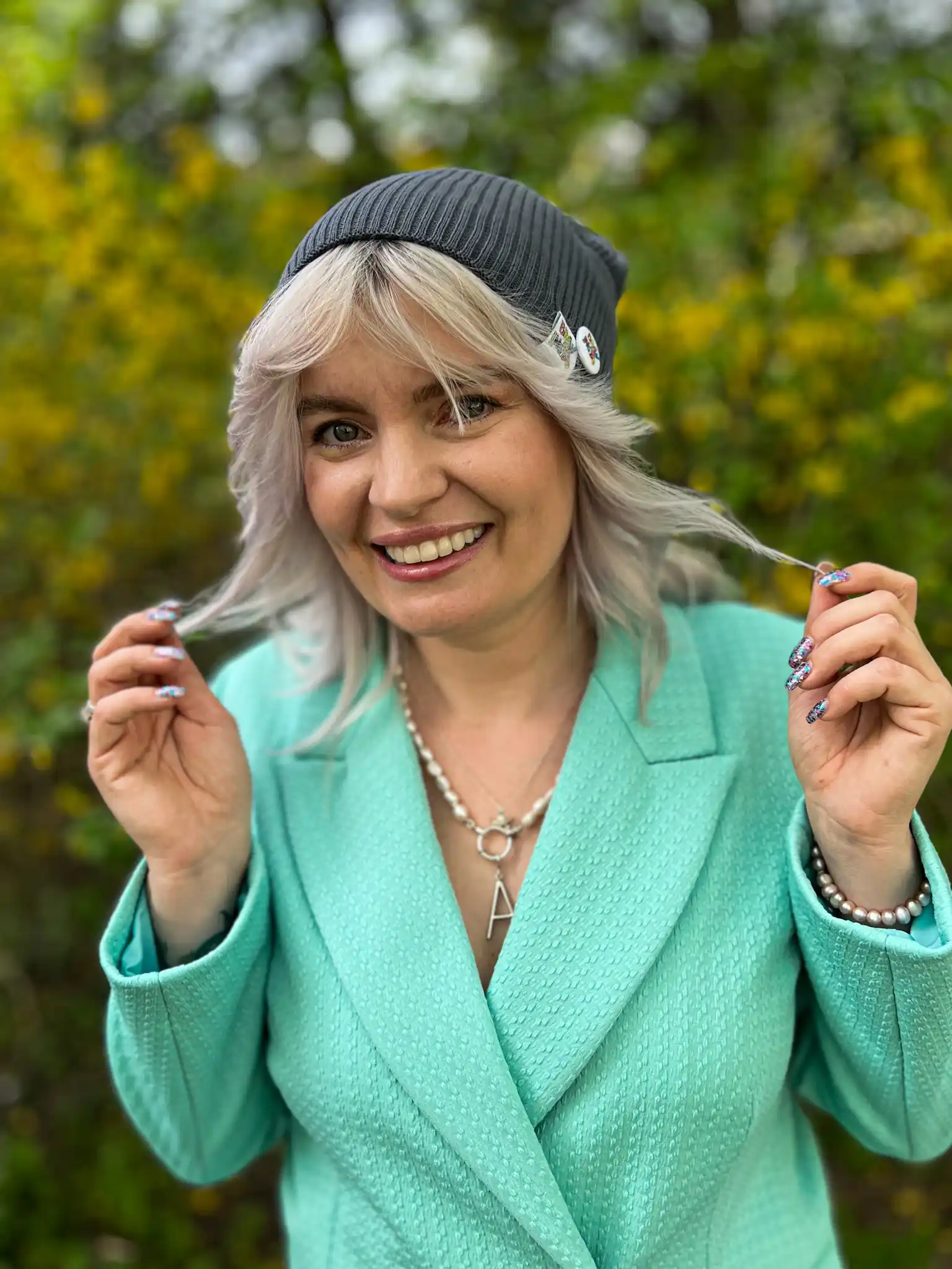 Luźna czapka z bawełny logo kolorowe "Ciemny szary" 100 Luźny styl w modnym, ciemnoszarym wydaniu