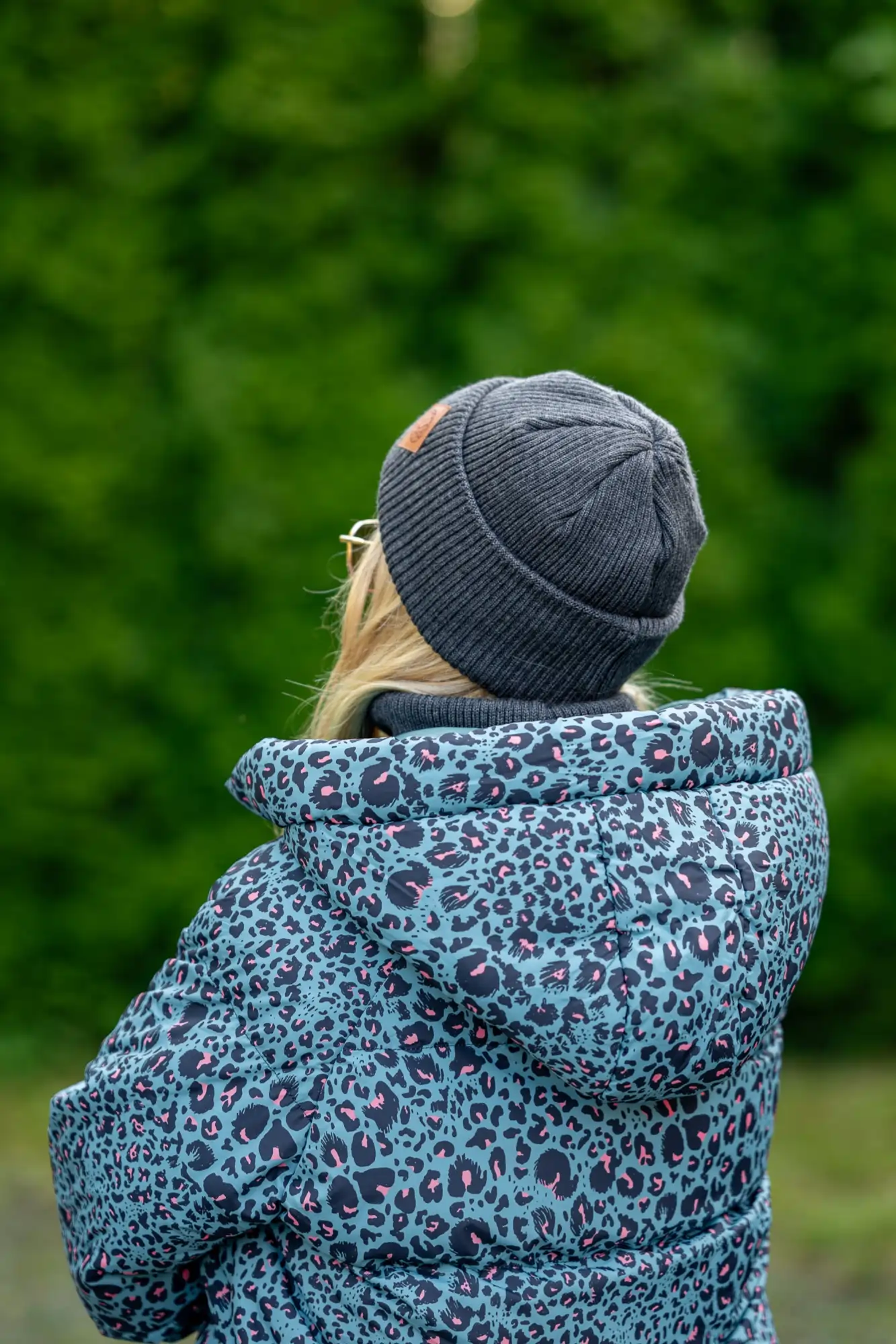 Czapka beanie MERINO logo ekoskórka "Ciemny Szary" 23 czapka wiosenna damska