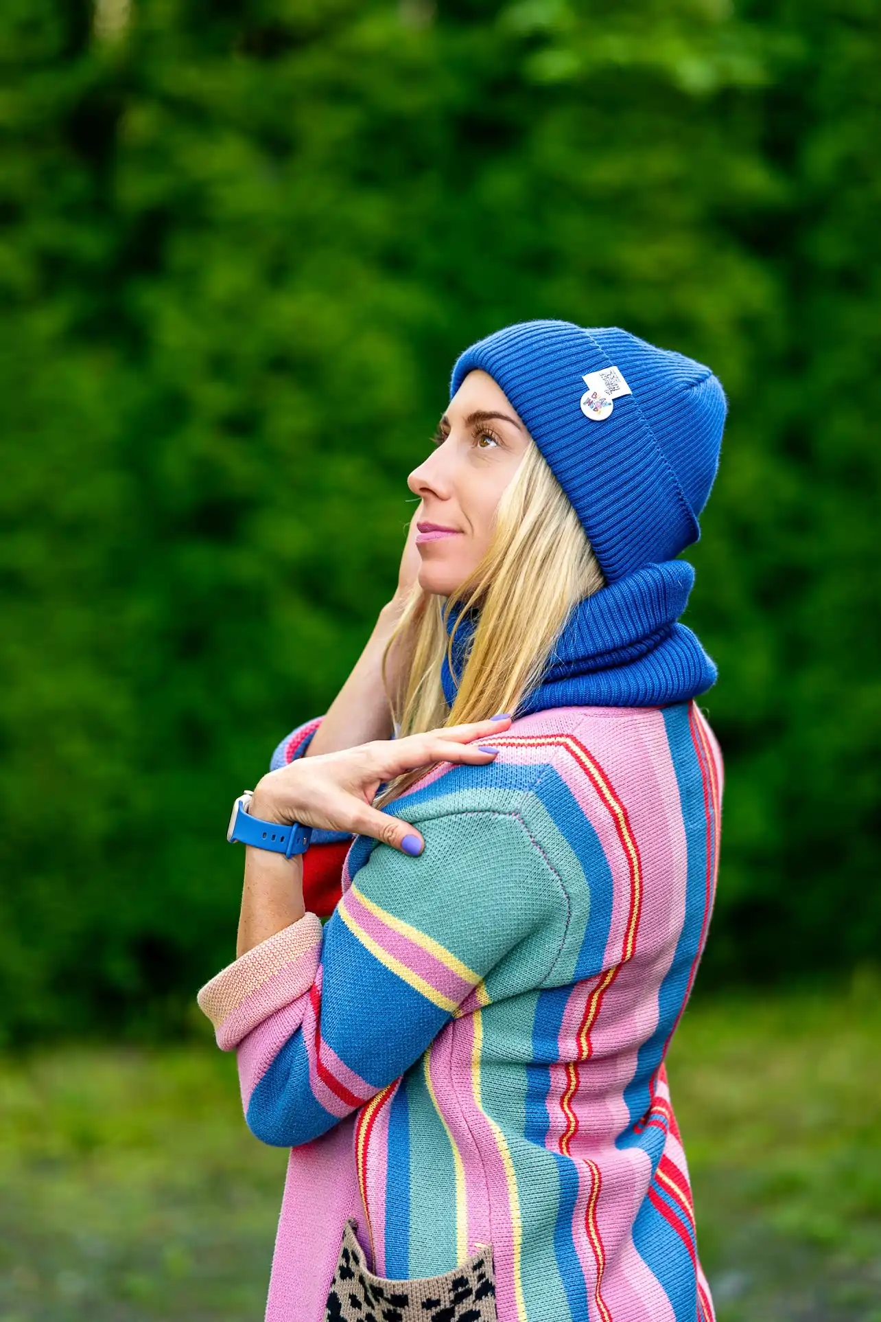Beanie MERINO logo kolorowe "Niebieski Kobalt" 122 kobaltowy komplet zimowy