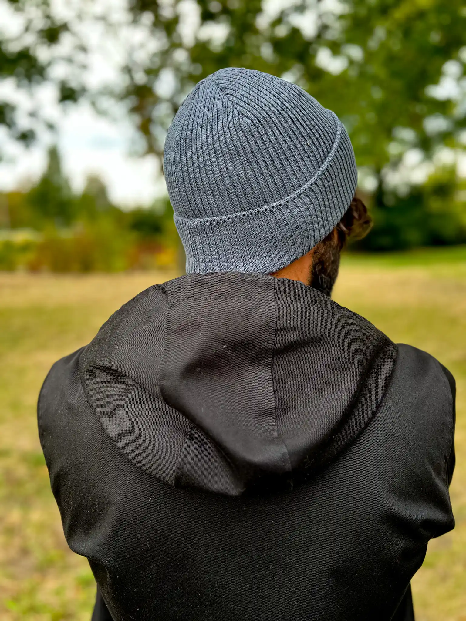 Męska czapka beanie z bawełny logo kolorowe "Ciemny szary" 197 szara beanie bawełna