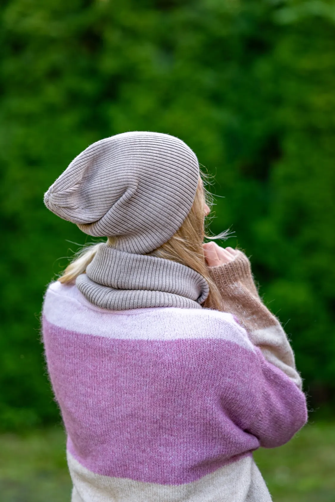 Czapka long MERINO logo kolorowe "Beż" 88 beżowy komplet na zimę