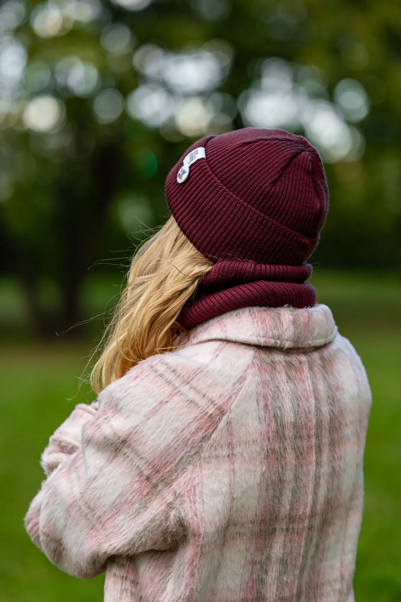 Beanie MERINO logo kolorowe "Bordo" 117 bordowa czapka beanie