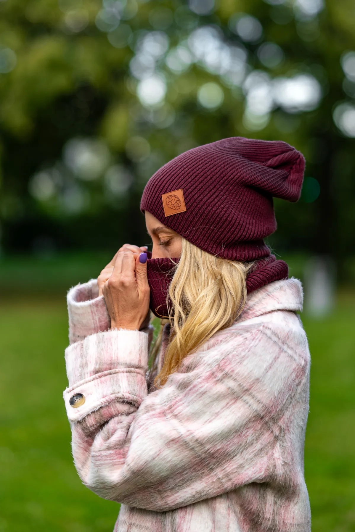 Damski komin MERINO "Bordo" 15 bordowa czapka na wiosnę