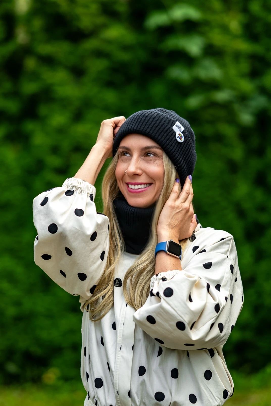 Czapka beanie MERINO logo kolorowe "Czarny" 130 czapka all season merino