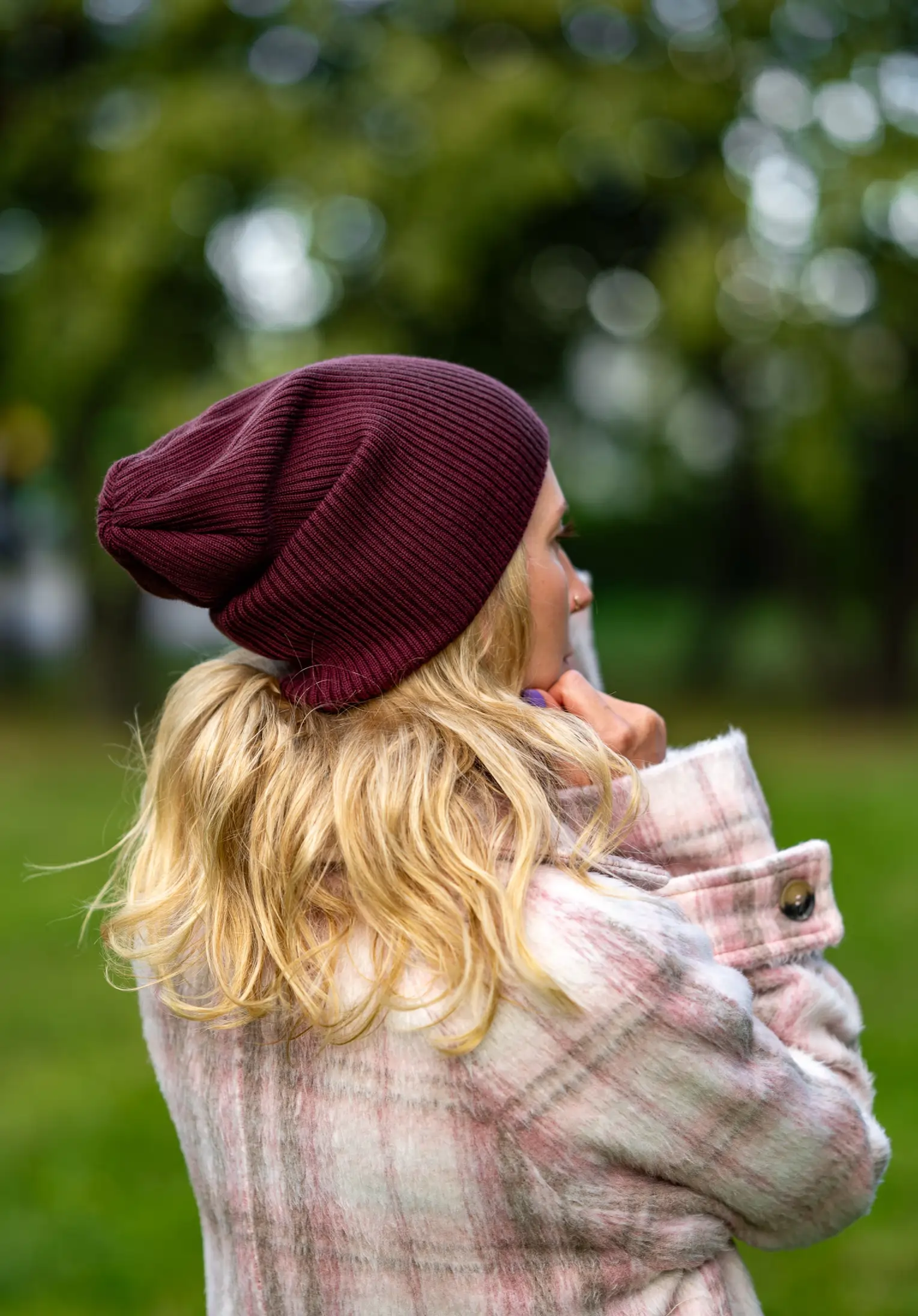 Czapka slouchy MERINO logo kolorowe "Bordo" 102 czapka all season merino