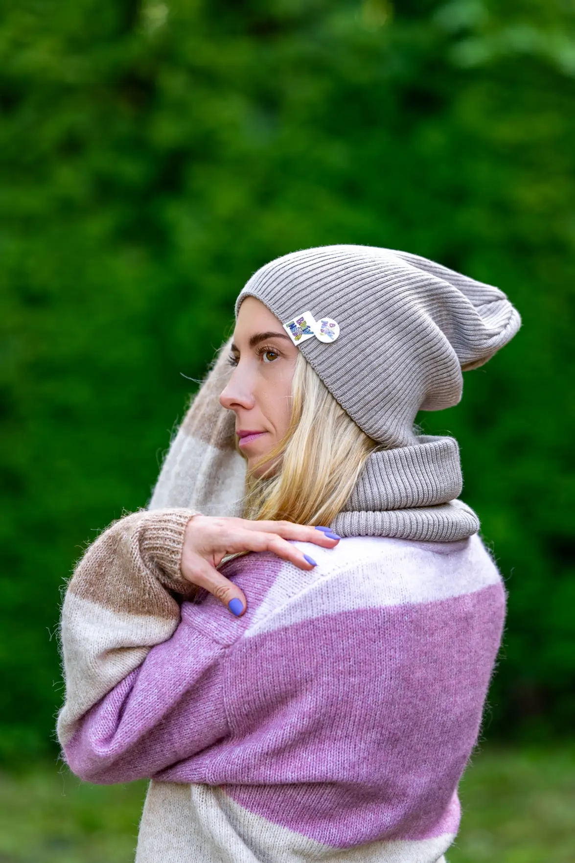 Czapka long MERINO logo kolorowe "Beż" 85 damski komplet z merino