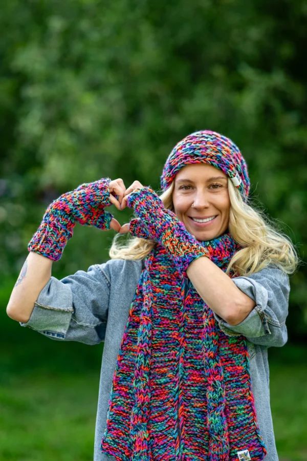 Mitenki MERINO 50% ,,Czarne Kolorki" 8 kolorowe mitenki damskie